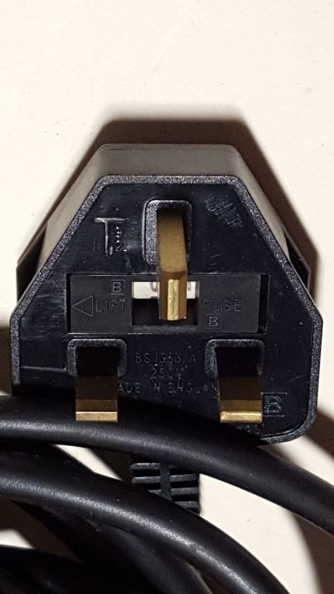 bulgin_szerelt_kabel2.jpg bulgin_szerelt_kabel2.jpg