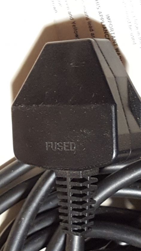 bulgin_szerelt_kabel6.jpg bulgin_szerelt_kabel6.jpg