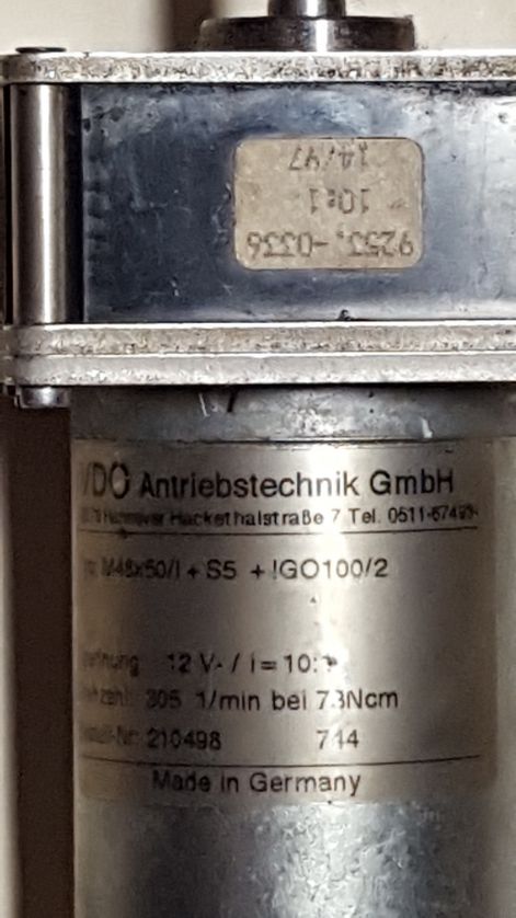 vdo_m48x50_12_v_dc_motor_101_attetellel2.jpg vdo_m48x50_12_v_dc_motor_101_attetellel2.jpg